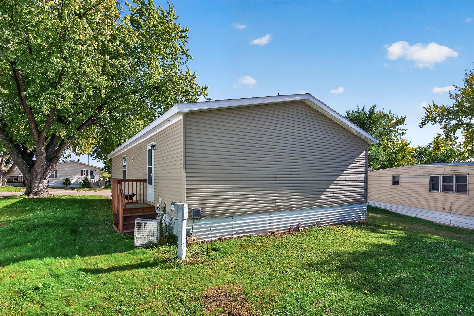 View of Residential at 206 Burnsville Circle, Burnsville MN 55306, Burnsville (26 of 28) - Mike Wilen | Minnesota Team Real Estate