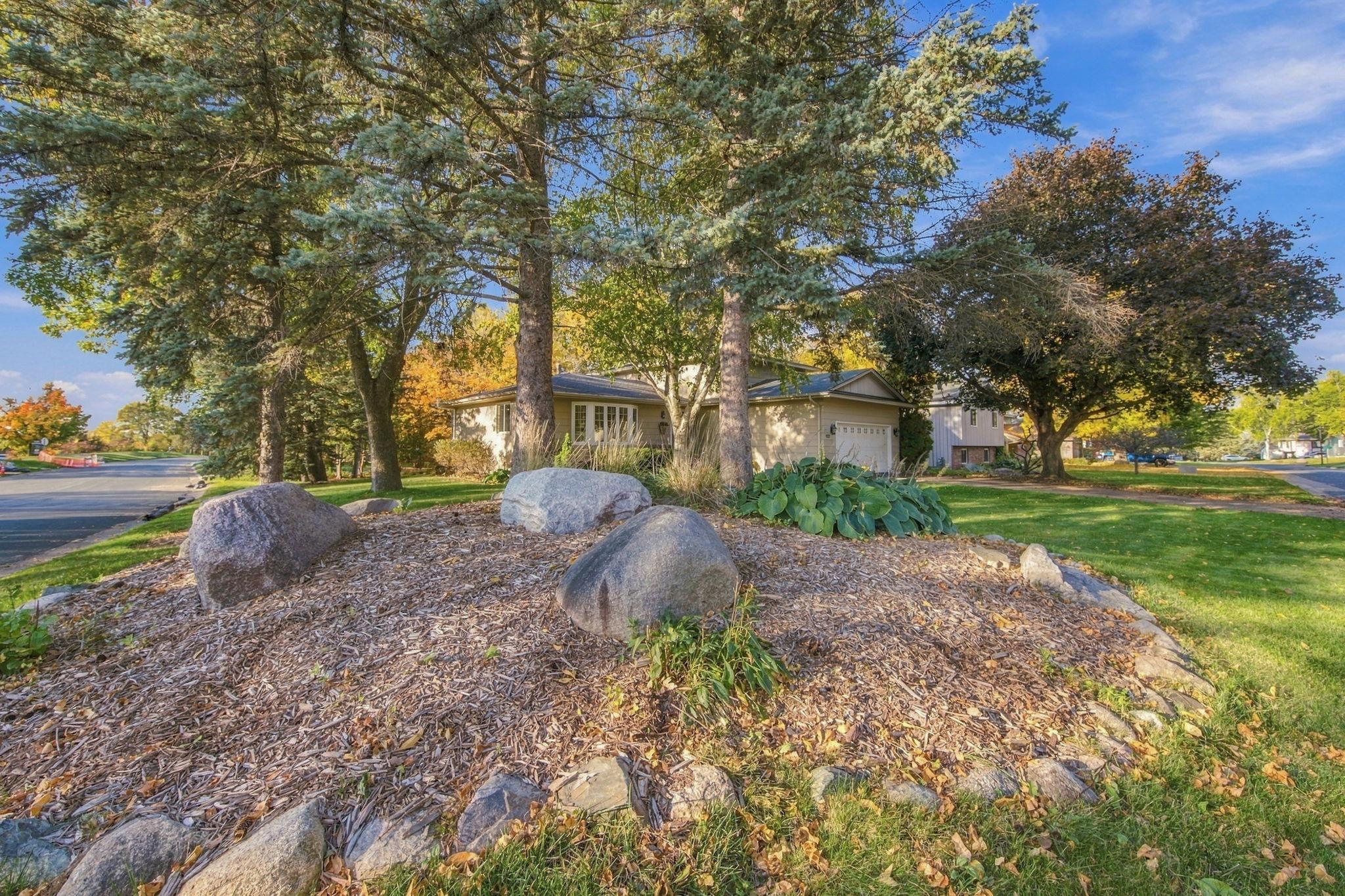 View of Residential at 11115 Lanewood Circle, Eden Prairie MN 55344, Eden Prairie (41 of 54) - Mike Wilen | Minnesota Team Real Estate