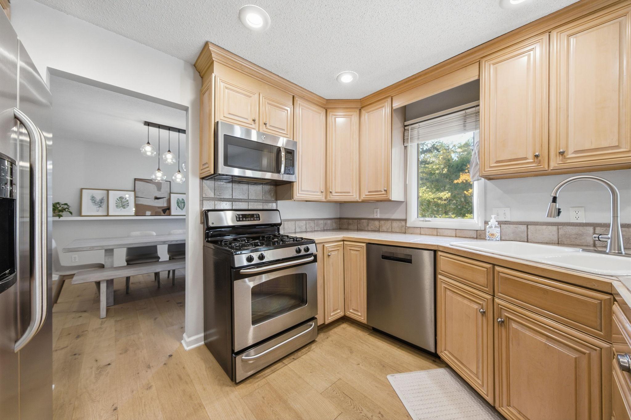 View of Residential at 11115 Lanewood Circle, Eden Prairie MN 55344, Eden Prairie (14 of 54) - Mike Wilen | Minnesota Team Real Estate
