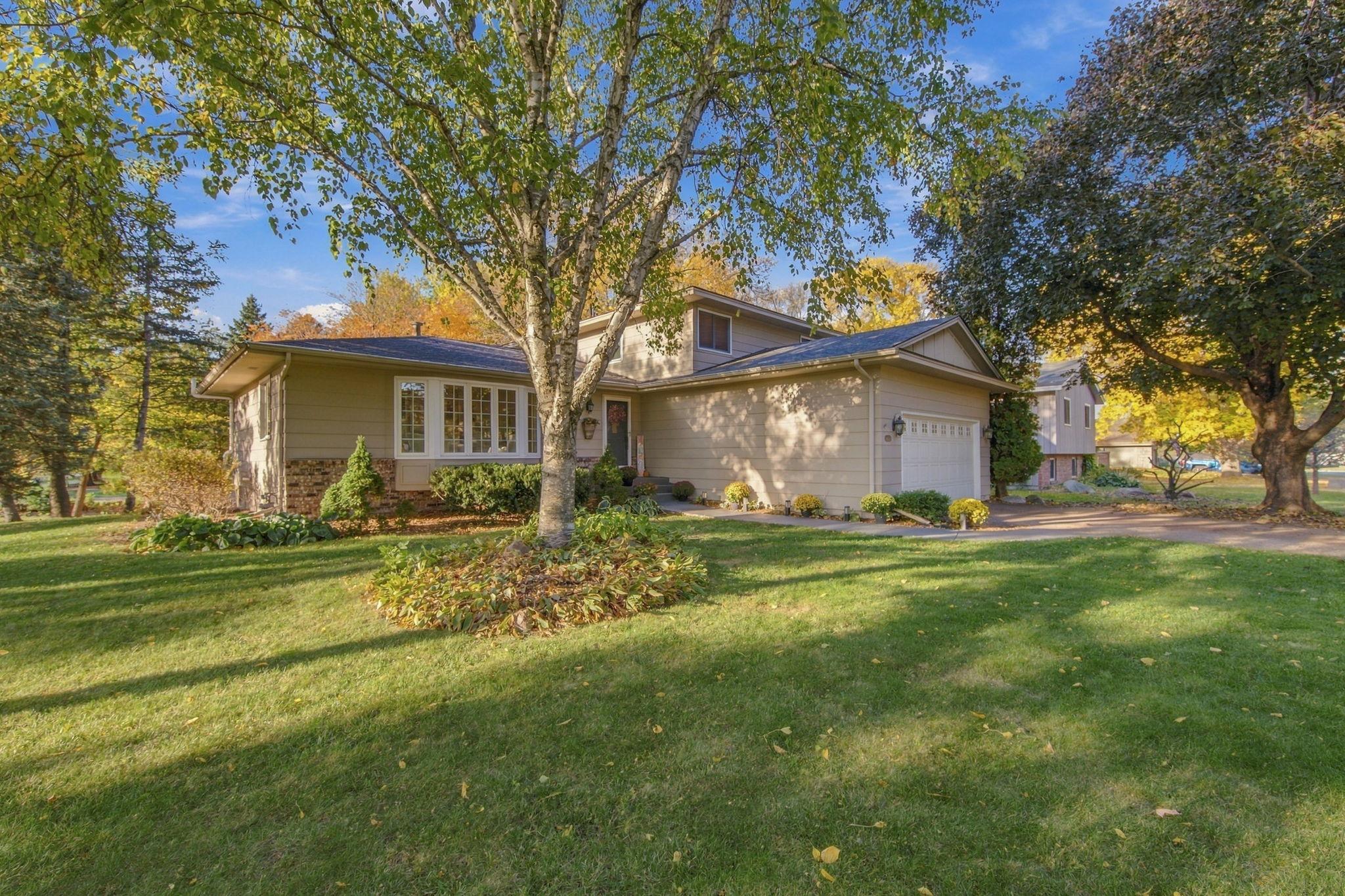 View of Single Family at 11115 Lanewood Circle, Eden Prairie - Mike Wilen | Minnesota Team Real Estate