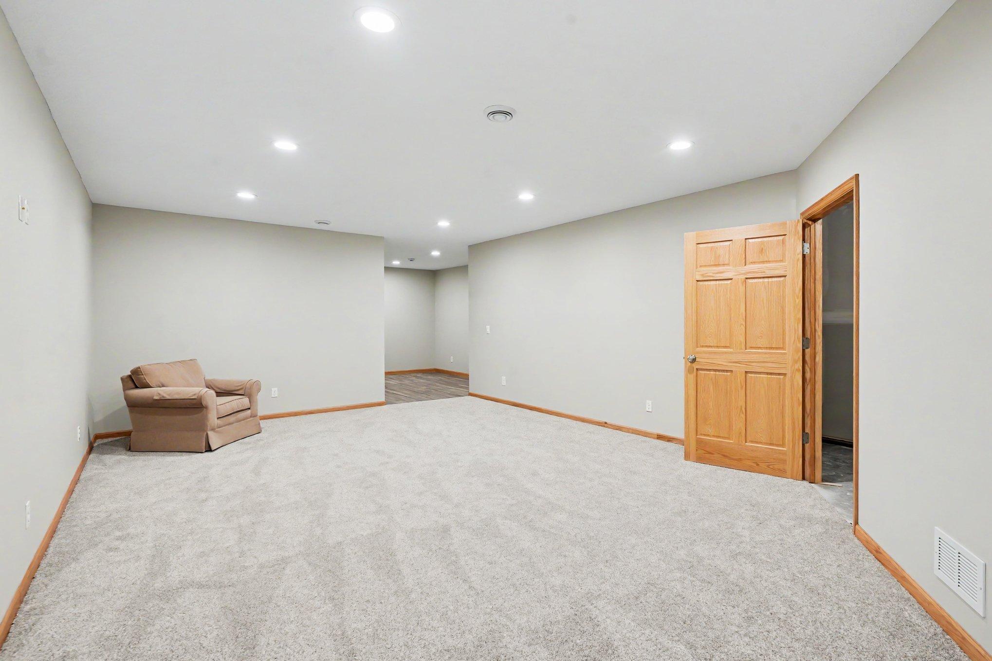 View of Residential at 11040 Dahlia Street, Coon Rapids MN 55433, Coon Rapids (31 of 38) - Mike Wilen | Minnesota Team Real Estate