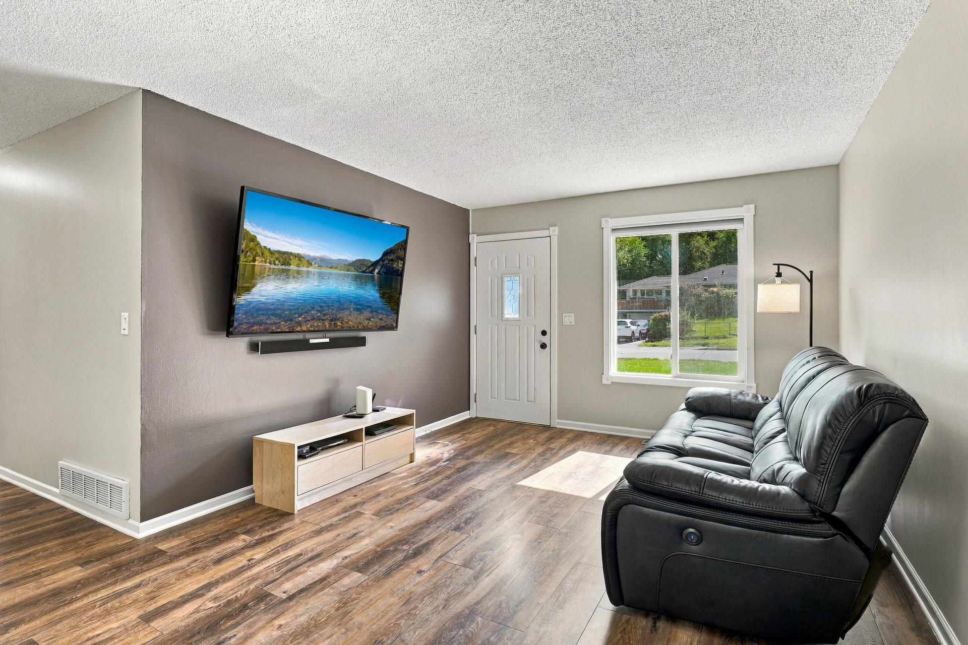 View of Residential at 2657 5th Street, Maplewood MN 55119, Maplewood (8 of 28) - Mike Wilen | Minnesota Team Real Estate