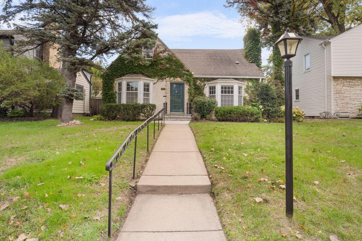 View of Single Family at 2717 France Avenue, Minneapolis - Mike Wilen | Minnesota Team Real Estate