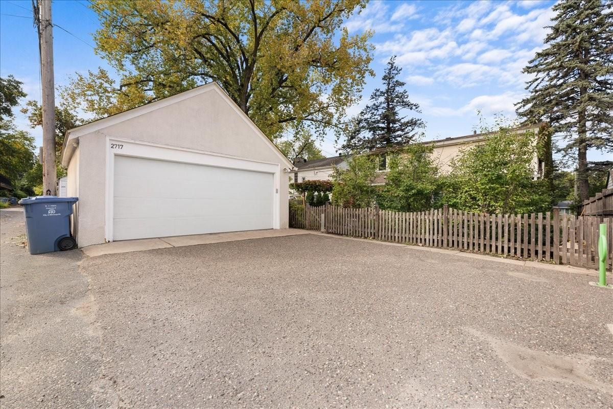View of Residential at 2717 France Avenue, Minneapolis MN 55416, Minneapolis (52 of 57) - Mike Wilen | Minnesota Team Real Estate