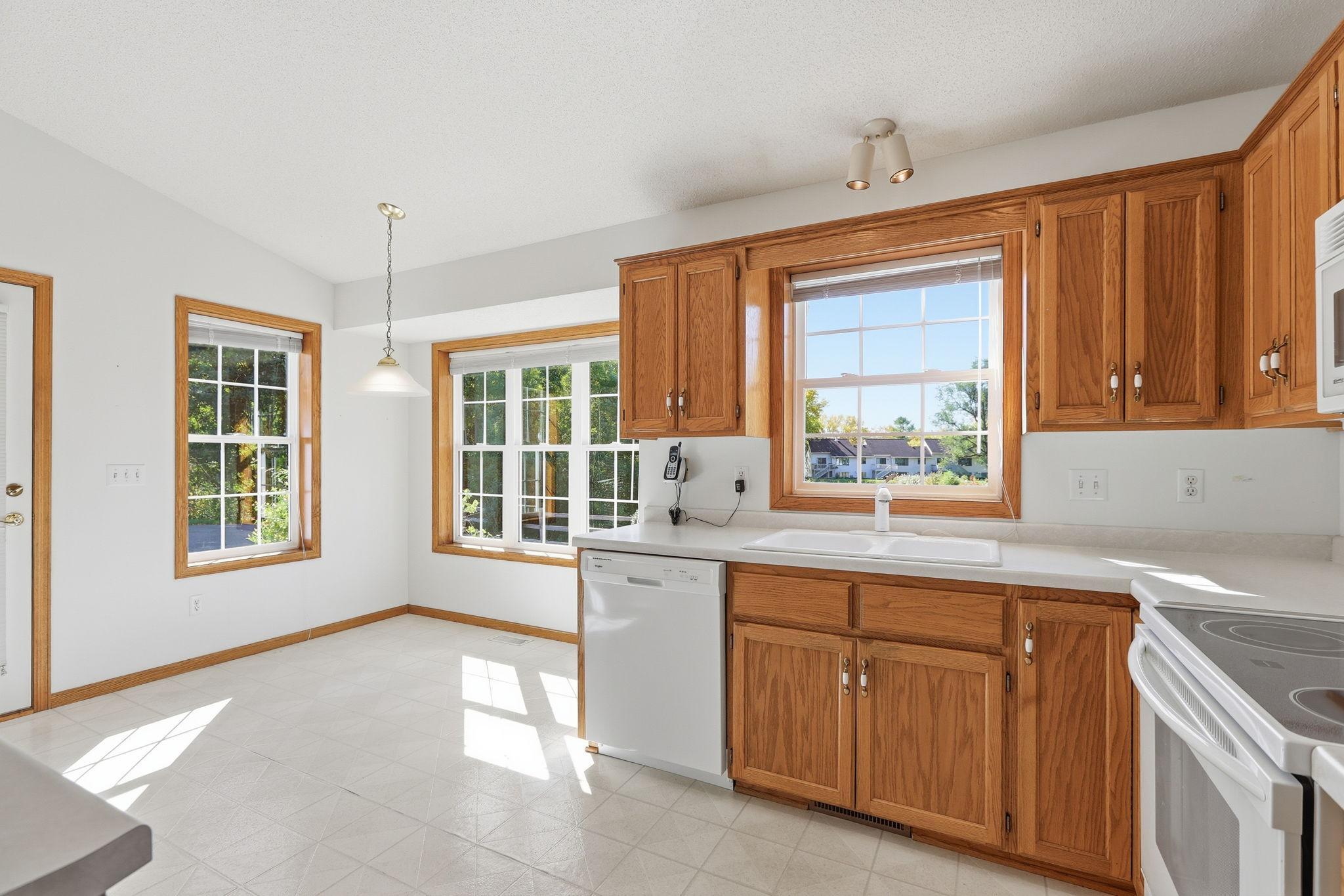 View of Residential at 5758 Willow Lane, Shoreview MN 55126, Shoreview (11 of 55) - Mike Wilen | Minnesota Team Real Estate
