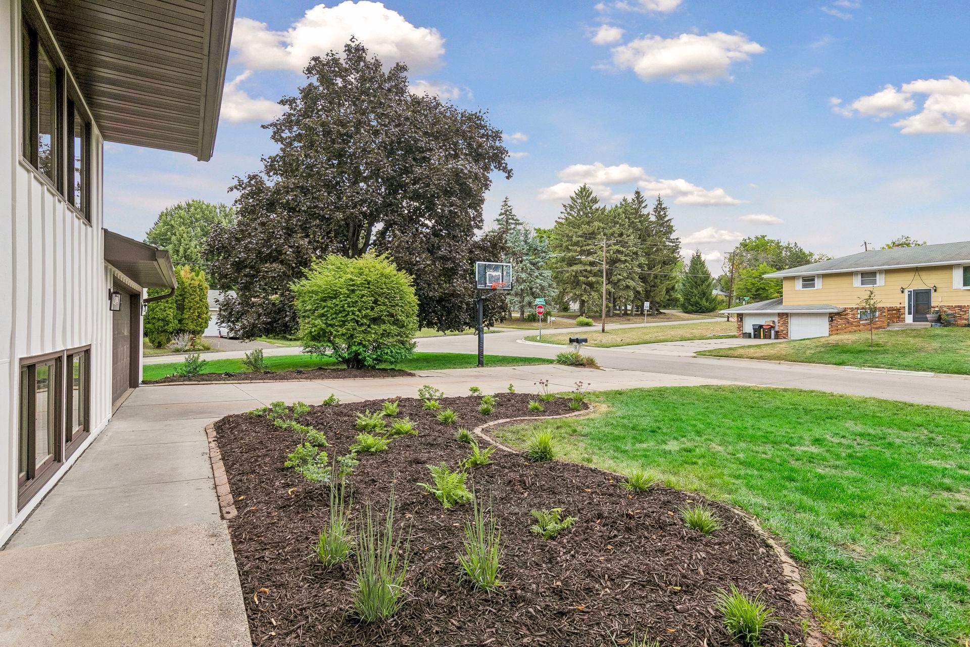 View of Residential at 963 Marnie Street, Maplewood MN 55119, Maplewood (5 of 53) - Mike Wilen | Minnesota Team Real Estate