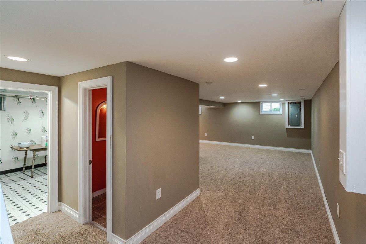 View of Residential at 1331 Willow Circle, Roseville MN 55113, Roseville (47 of 62) - Mike Wilen | Minnesota Team Real Estate