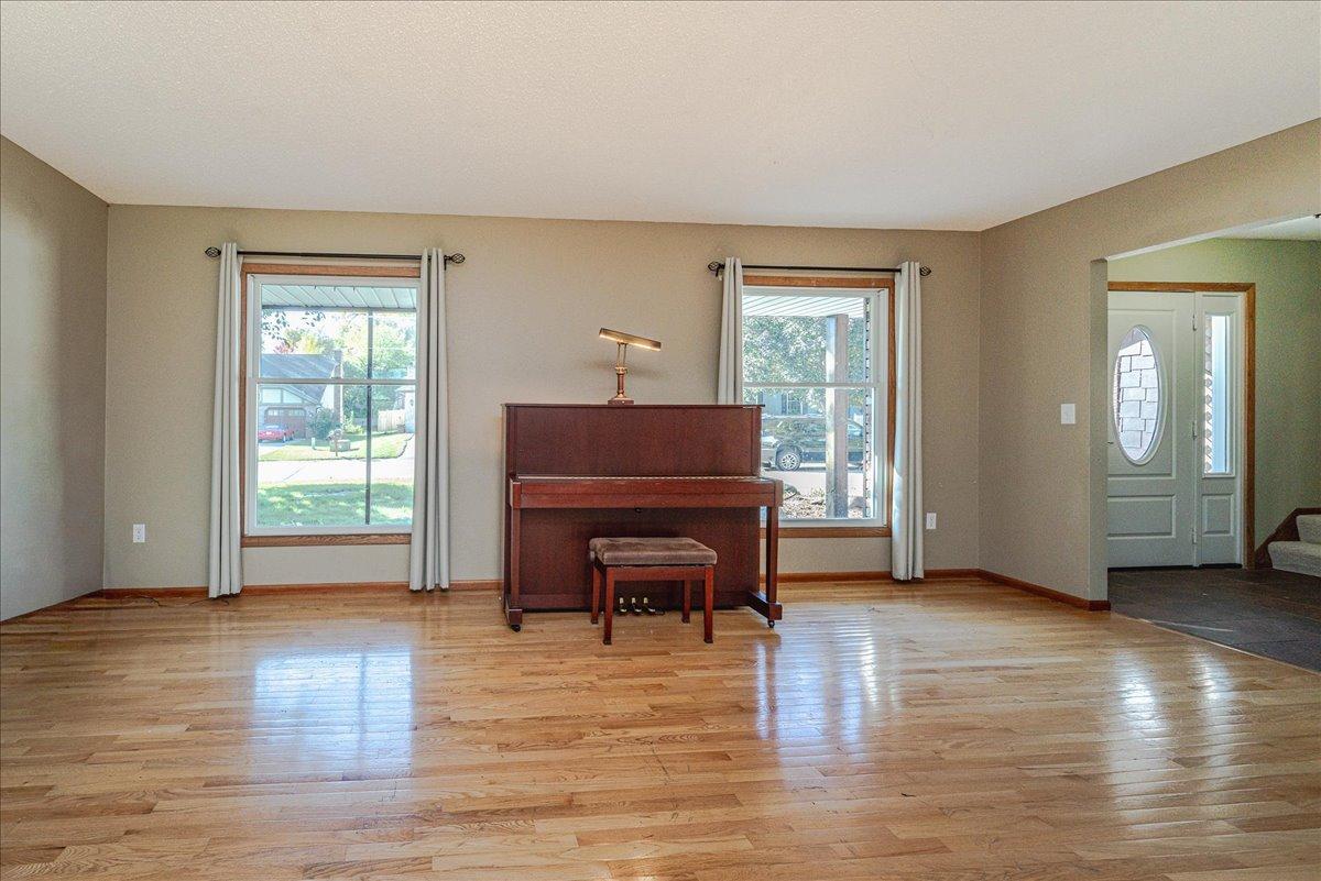 View of Residential at 1331 Willow Circle, Roseville MN 55113, Roseville (10 of 62) - Mike Wilen | Minnesota Team Real Estate