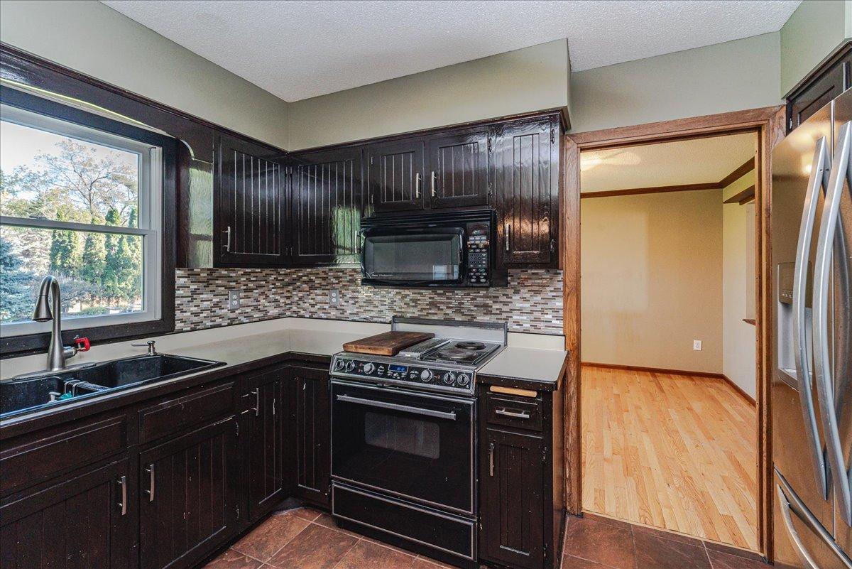 View of Residential at 1331 Willow Circle, Roseville MN 55113, Roseville (20 of 62) - Mike Wilen | Minnesota Team Real Estate
