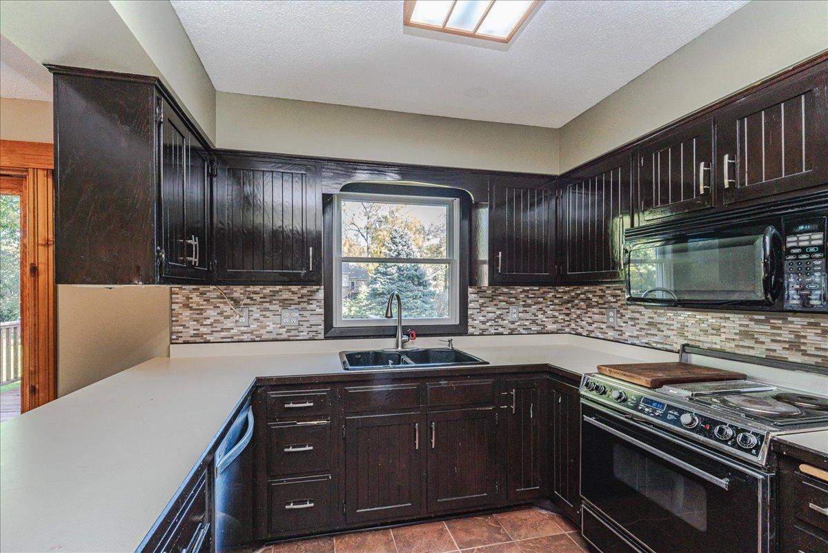 View of Residential at 1331 Willow Circle, Roseville MN 55113, Roseville (21 of 62) - Mike Wilen | Minnesota Team Real Estate