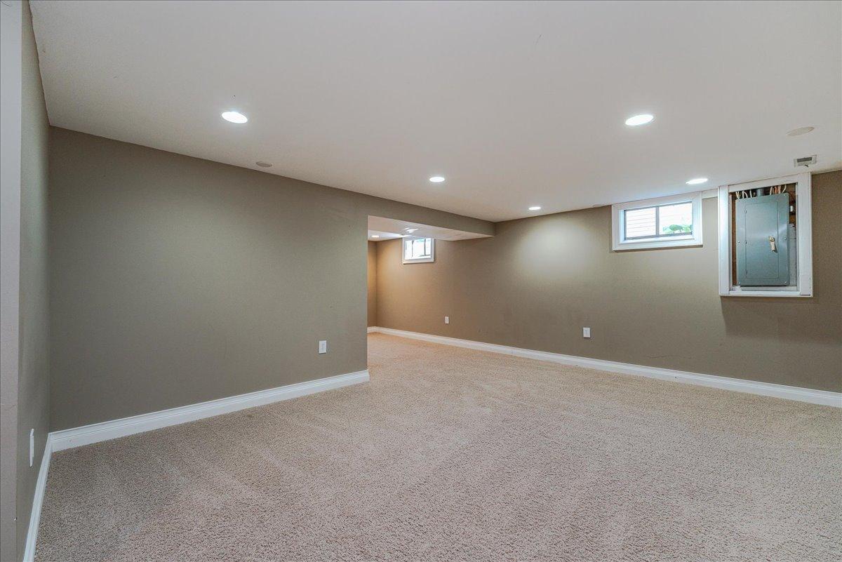 View of Residential at 1331 Willow Circle, Roseville MN 55113, Roseville (50 of 62) - Mike Wilen | Minnesota Team Real Estate