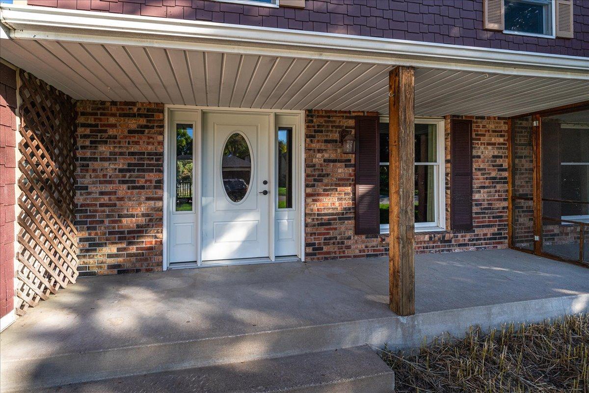 View of Residential at 1331 Willow Circle, Roseville MN 55113, Roseville (4 of 62) - Mike Wilen | Minnesota Team Real Estate