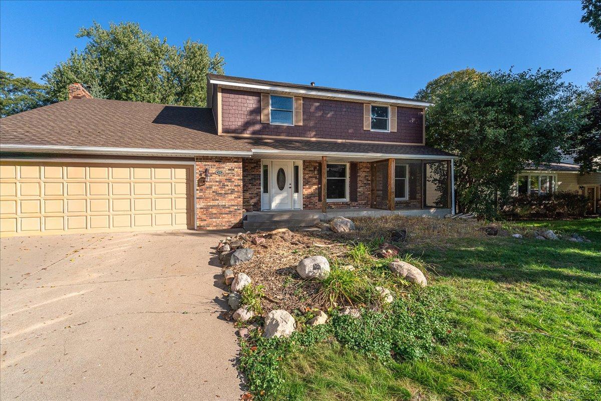 View of Residential at 1331 Willow Circle, Roseville MN 55113, Roseville (2 of 62) - Mike Wilen | Minnesota Team Real Estate