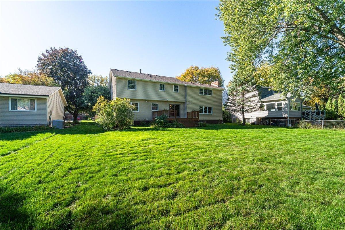 View of Residential at 1331 Willow Circle, Roseville MN 55113, Roseville (60 of 62) - Mike Wilen | Minnesota Team Real Estate