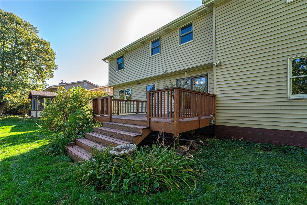 View of Residential at 1331 Willow Circle, Roseville MN 55113, Roseville (56 of 62) - Mike Wilen | Minnesota Team Real Estate