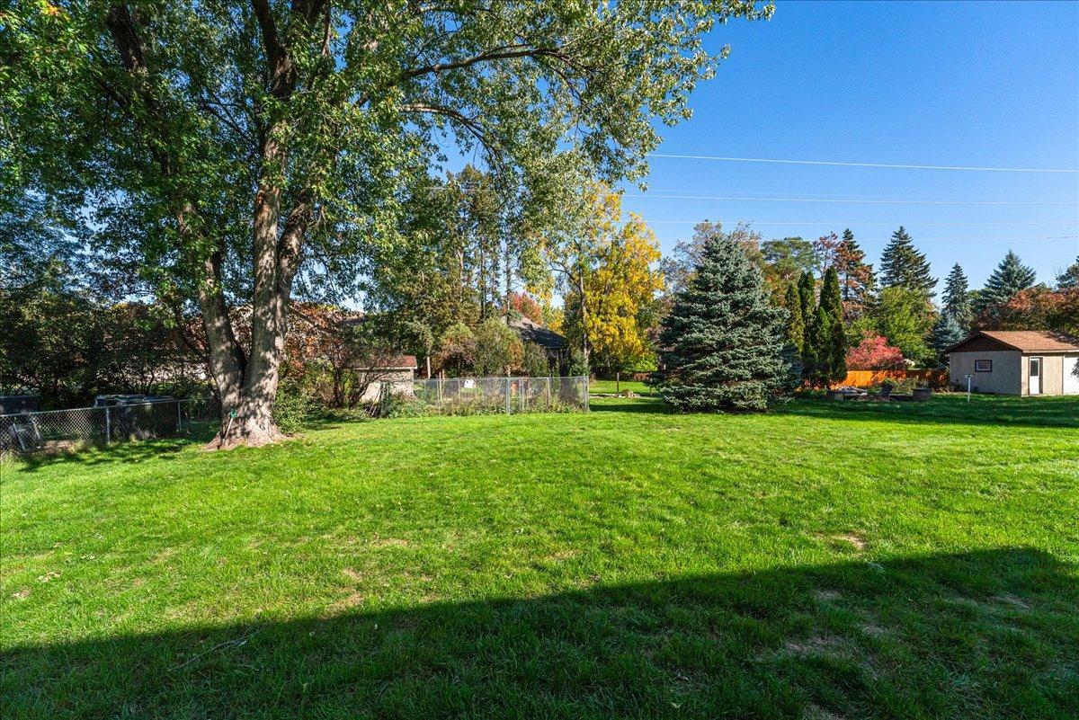 View of Residential at 1331 Willow Circle, Roseville MN 55113, Roseville (57 of 62) - Mike Wilen | Minnesota Team Real Estate