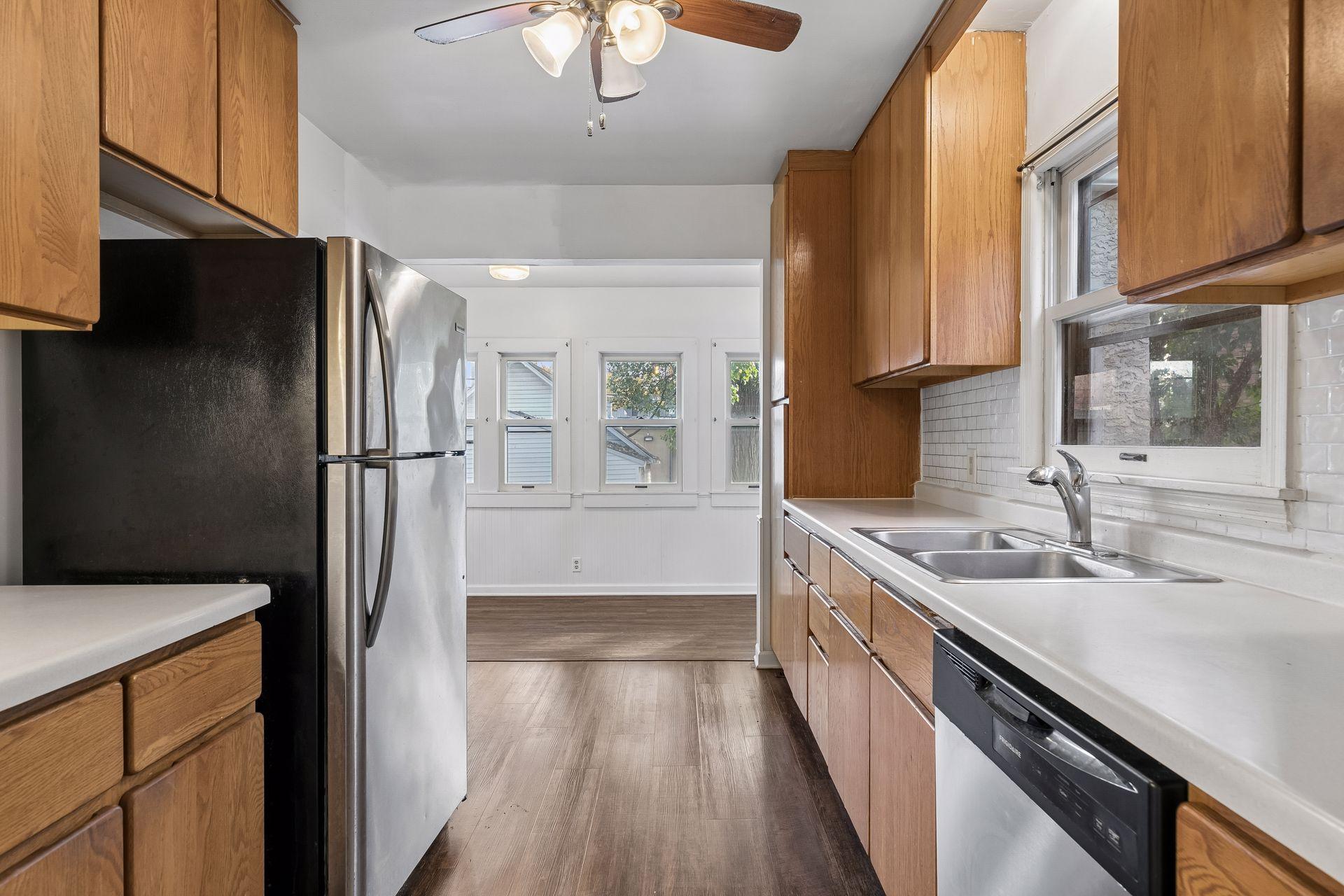 View of Residential at 2036 Iglehart Avenue, Saint Paul MN 55104, Saint Paul (9 of 38) - Mike Wilen | Minnesota Team Real Estate