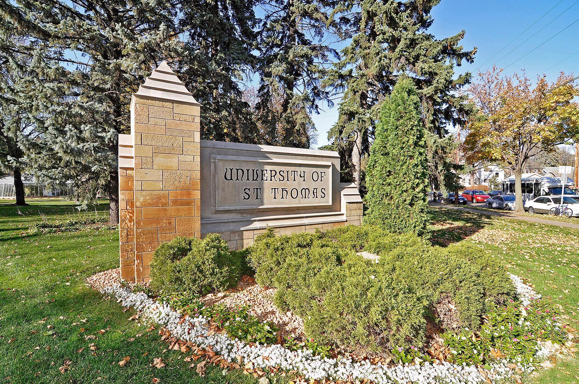 View of Residential at 2036 Iglehart Avenue, Saint Paul MN 55104, Saint Paul (32 of 38) - Mike Wilen | Minnesota Team Real Estate