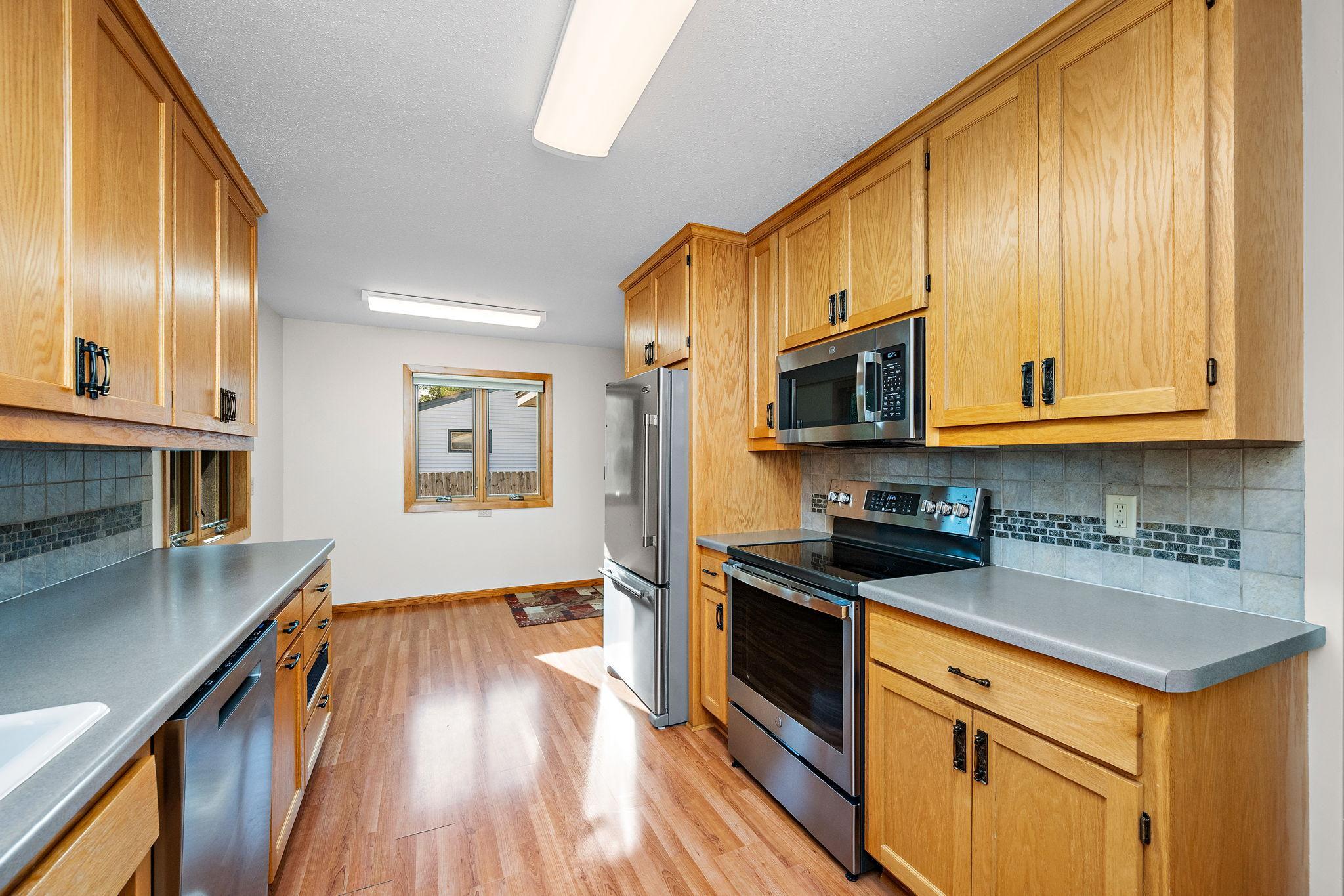 View of Residential at 6056 Sumter Avenue, New Hope MN 55428, New Hope (6 of 29) - Mike Wilen | Minnesota Team Real Estate