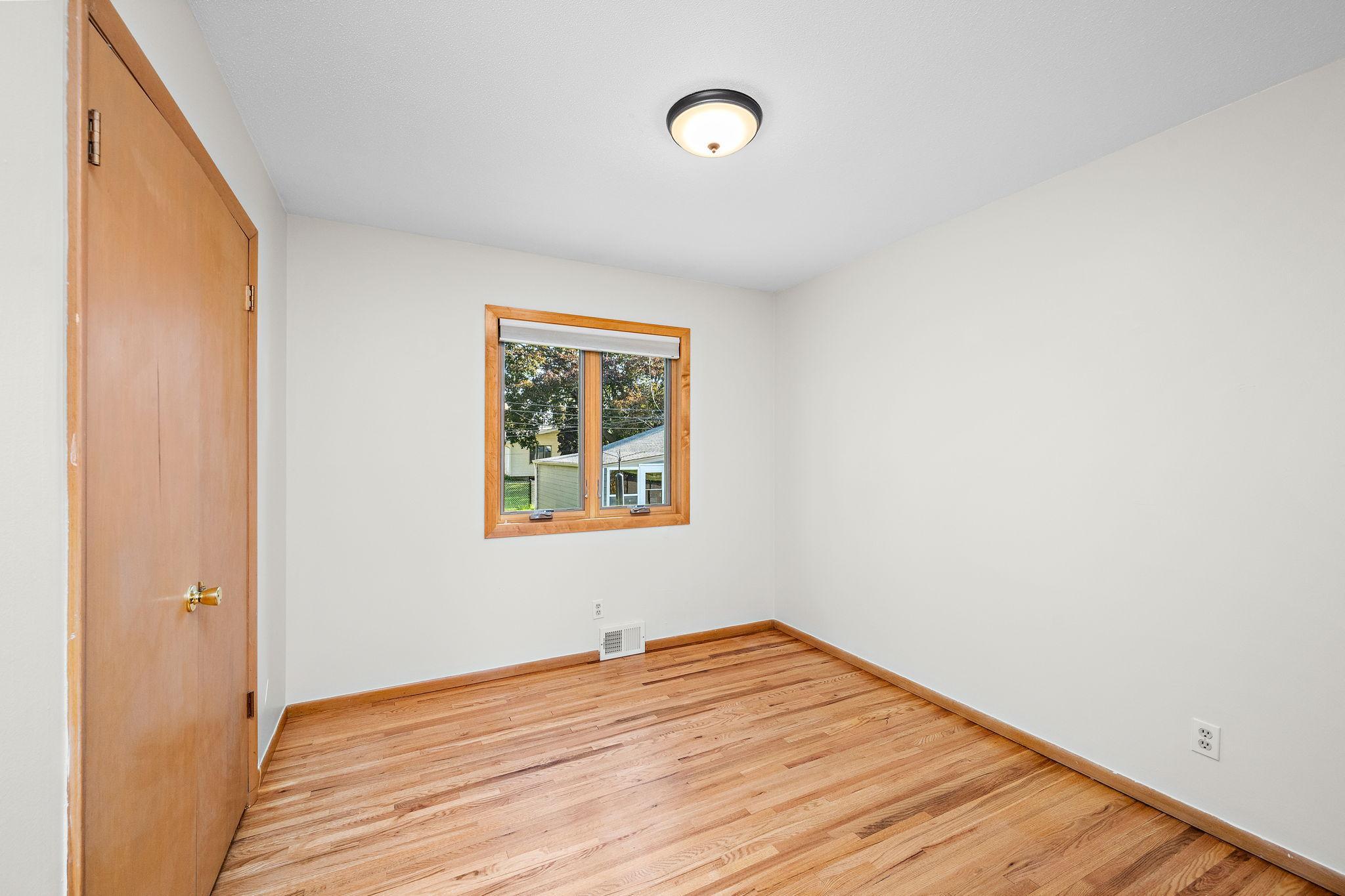 View of Residential at 6056 Sumter Avenue, New Hope MN 55428, New Hope (11 of 29) - Mike Wilen | Minnesota Team Real Estate