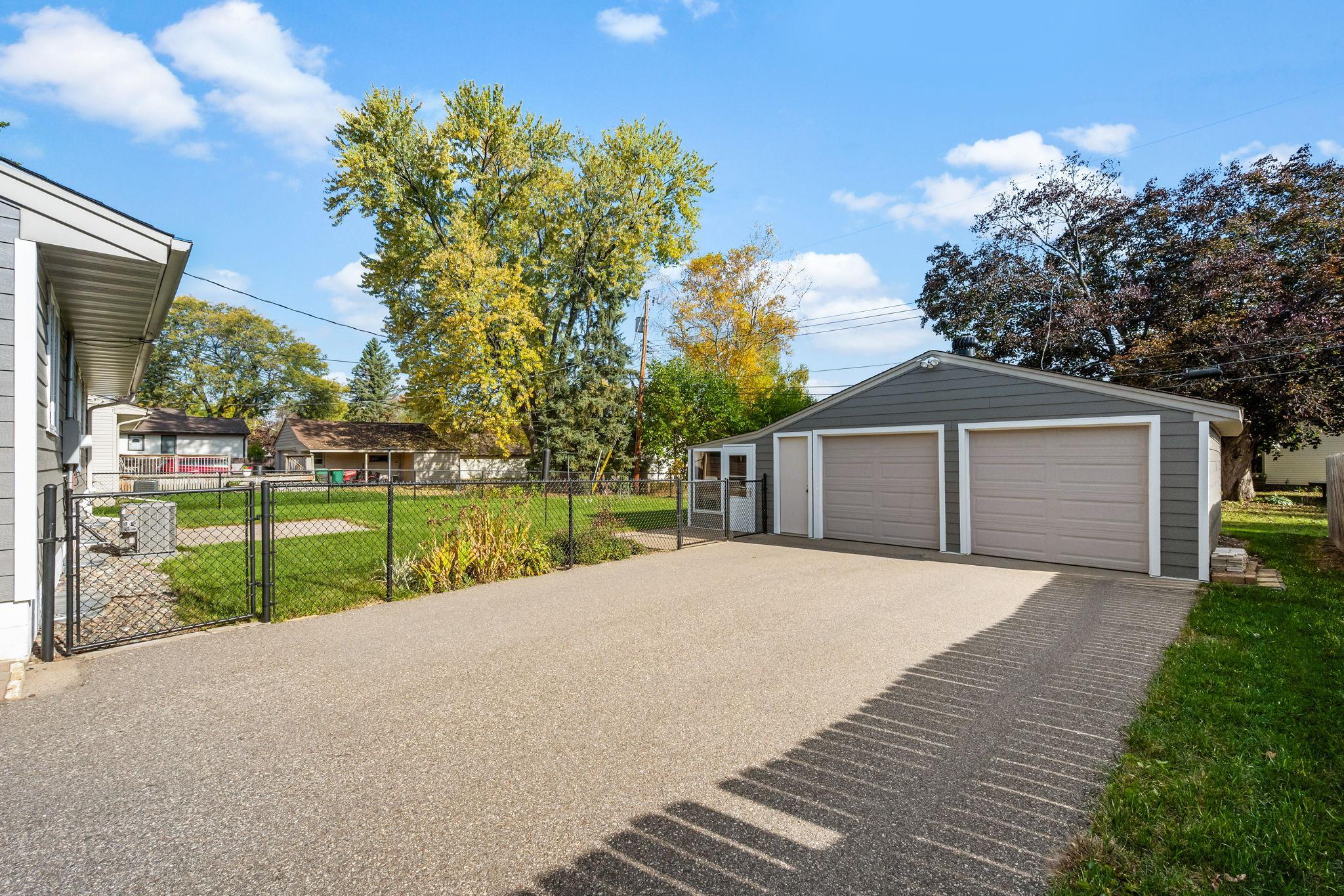 View of Residential at 6056 Sumter Avenue, New Hope MN 55428, New Hope (29 of 29) - Mike Wilen | Minnesota Team Real Estate