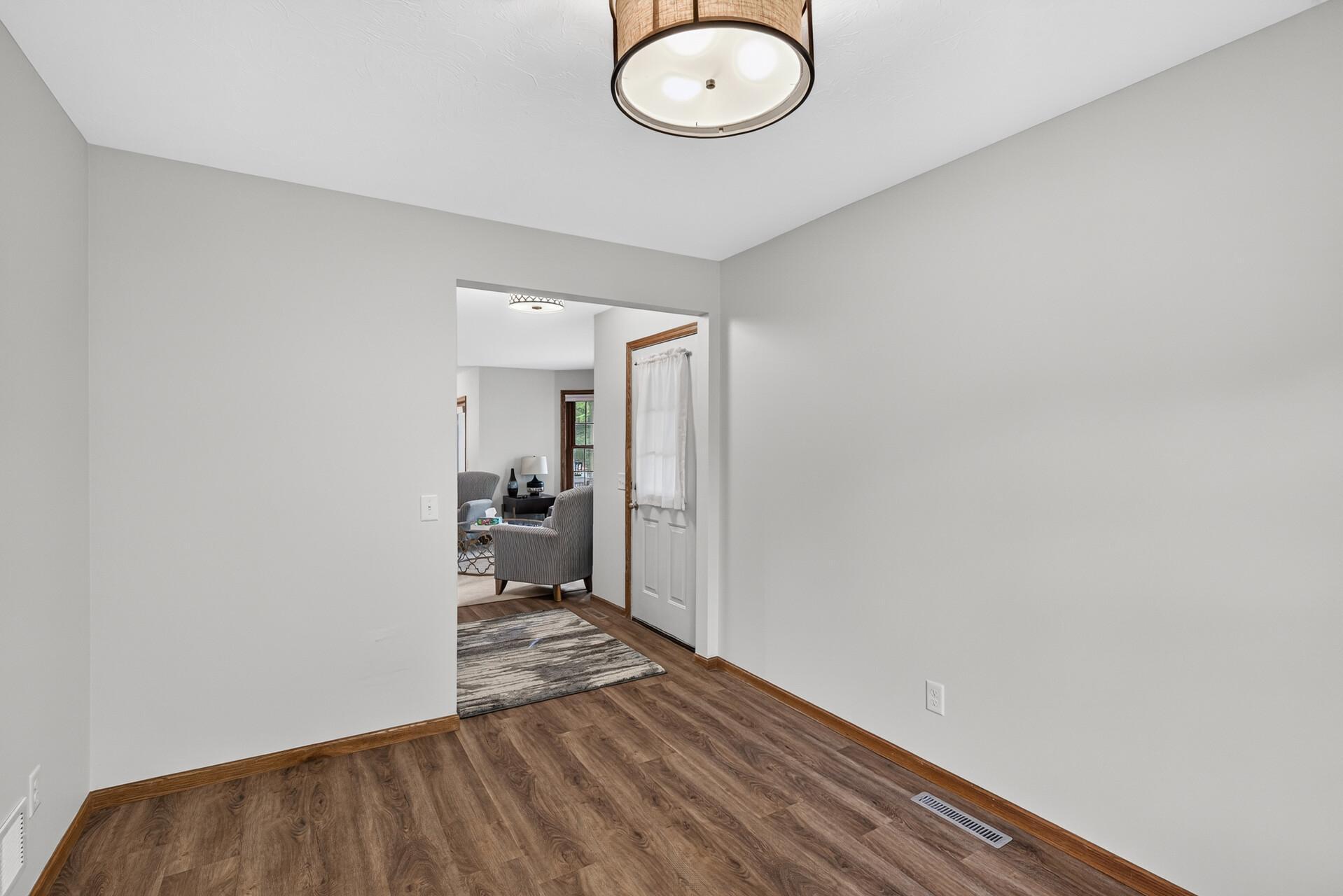 View of Residential at 7780 Glenda Court, Apple Valley MN 55124, Apple Valley (29 of 30) - Mike Wilen | Minnesota Team Real Estate