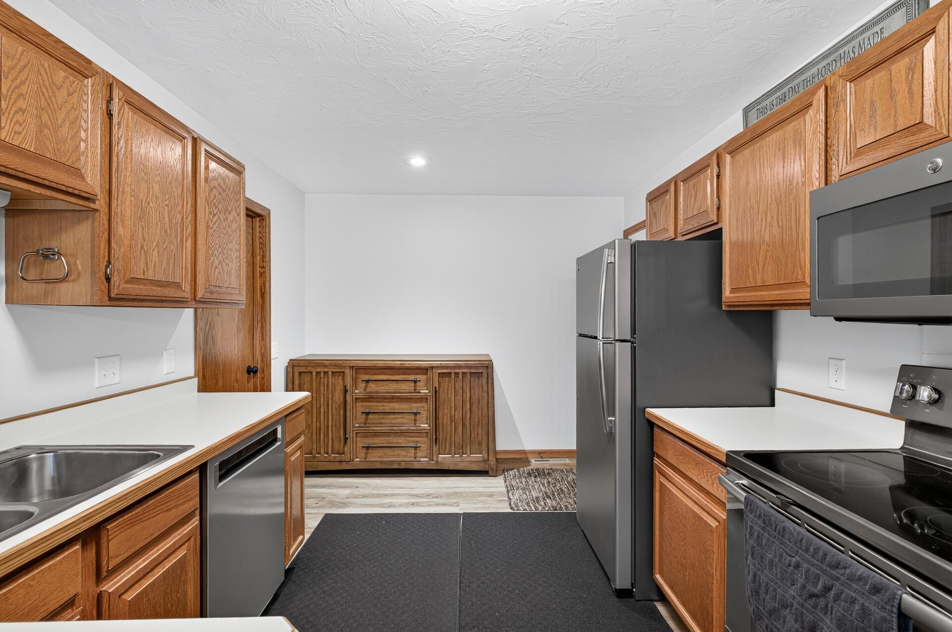 View of Residential at 7780 Glenda Court, Apple Valley MN 55124, Apple Valley (17 of 30) - Mike Wilen | Minnesota Team Real Estate