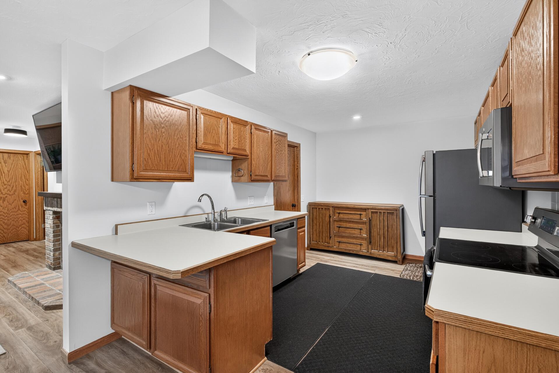 View of Residential at 7780 Glenda Court, Apple Valley MN 55124, Apple Valley (16 of 30) - Mike Wilen | Minnesota Team Real Estate