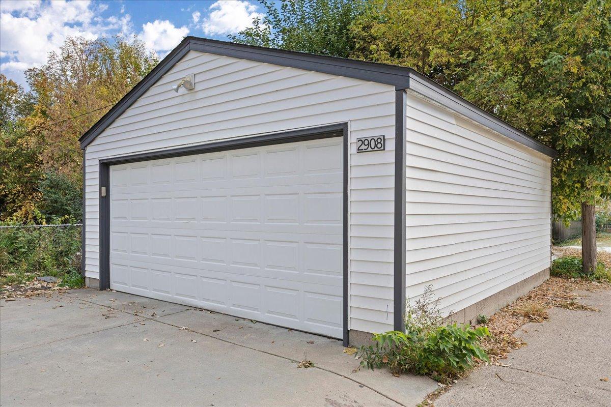 View of Residential at 2908 32nd Avenue, Minneapolis MN 55406, Minneapolis (43 of 45) - Mike Wilen | Minnesota Team Real Estate