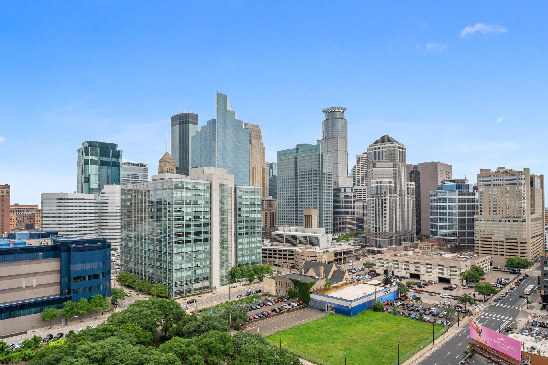 View of Residential at 500 Grant Street #1609, Minneapolis MN 55404, Minneapolis (34 of 49) - Mike Wilen | Minnesota Team Real Estate