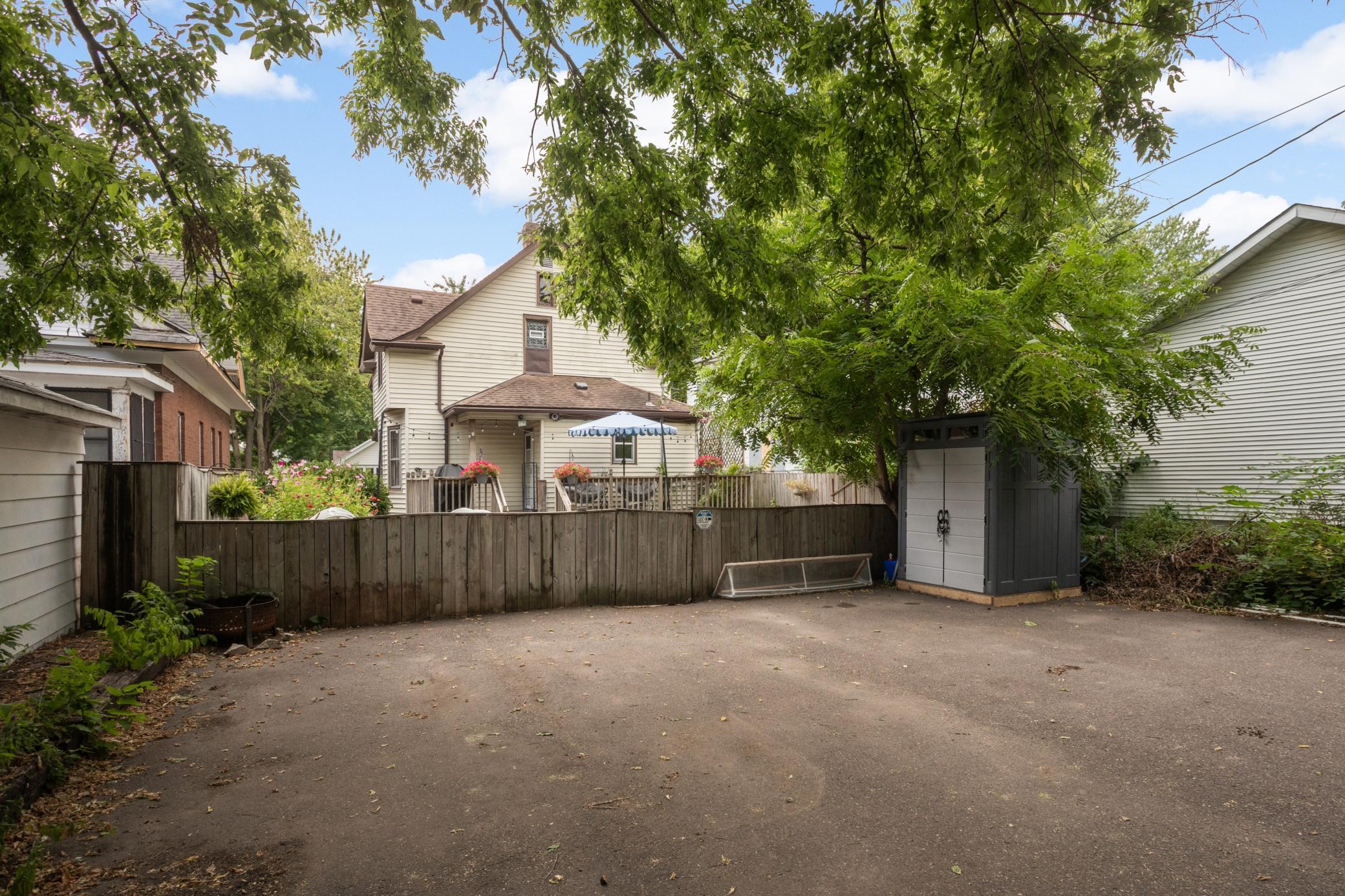 View of Residential at 823 Armstrong Avenue, Saint Paul MN 55102, Saint Paul (31 of 39) - Mike Wilen | Minnesota Team Real Estate