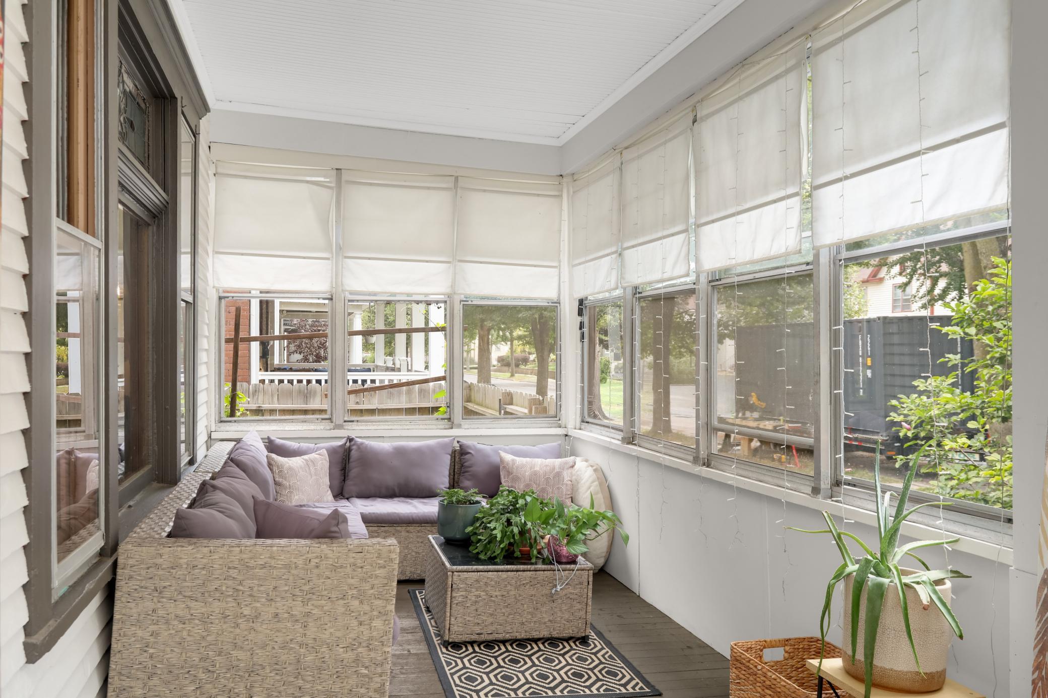 View of Residential at 823 Armstrong Avenue, Saint Paul MN 55102, Saint Paul (24 of 39) - Mike Wilen | Minnesota Team Real Estate