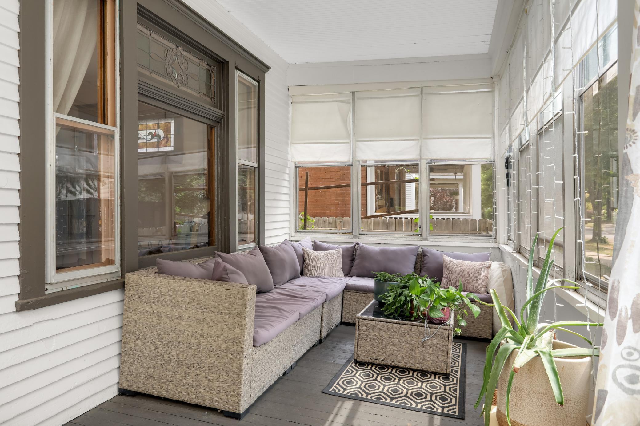View of Residential at 823 Armstrong Avenue, Saint Paul MN 55102, Saint Paul (23 of 39) - Mike Wilen | Minnesota Team Real Estate
