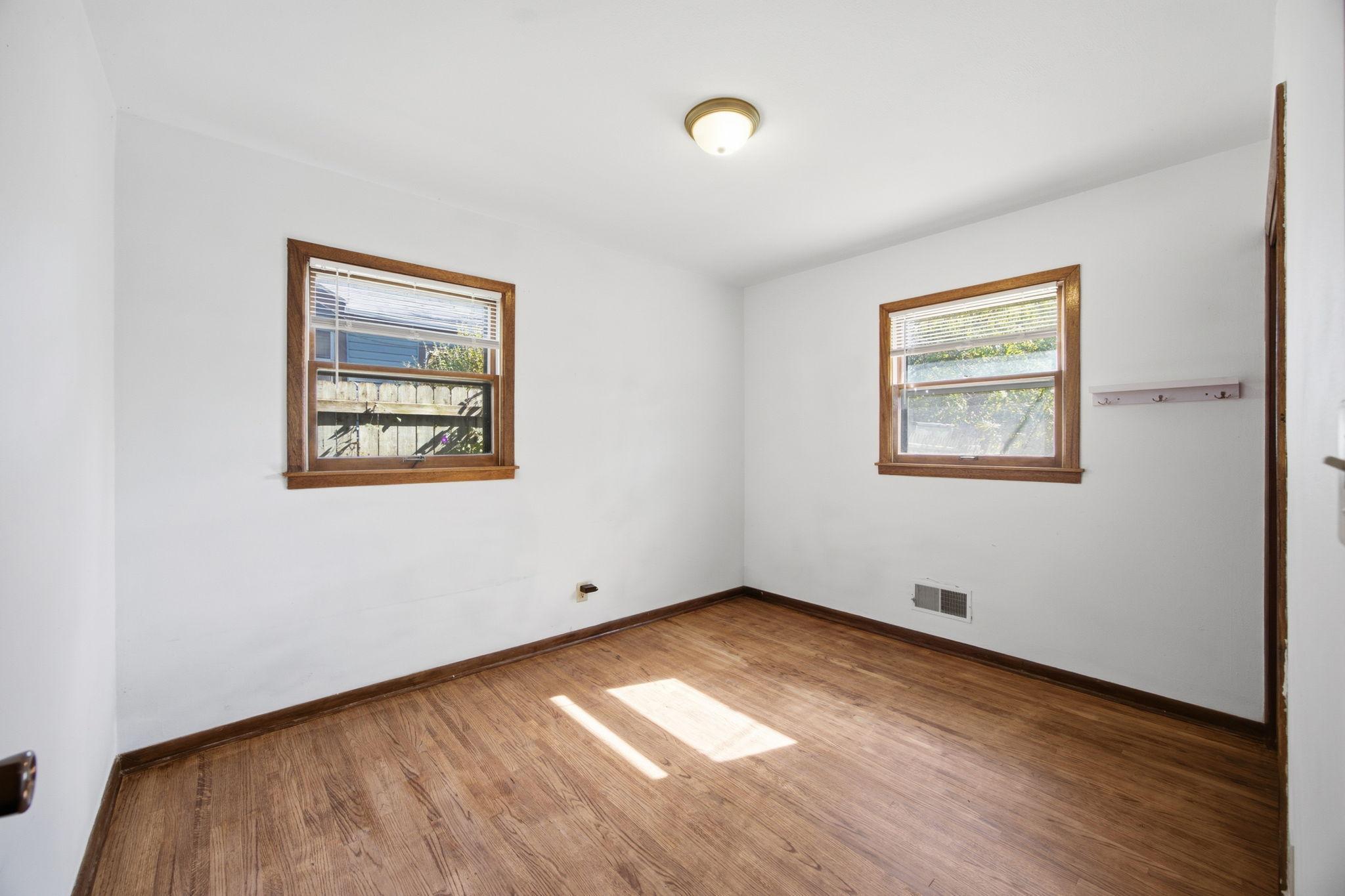 View of Residential at 920 Magnolia Avenue, Saint Paul MN 55106, Saint Paul (9 of 28) - Mike Wilen | Minnesota Team Real Estate