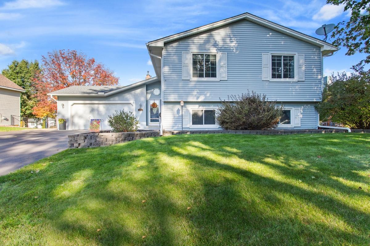 View of Single Family at 670 Conestoga Trail, Chanhassen - Mike Wilen | Minnesota Team Real Estate