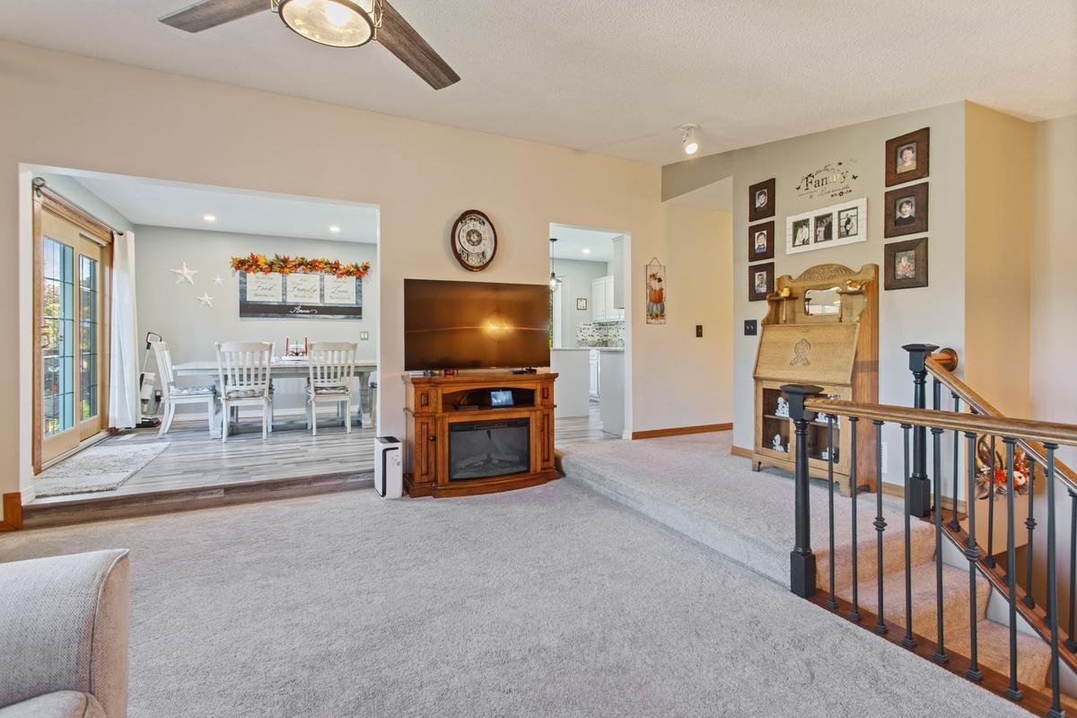 View of Residential at 670 Conestoga Trail, Chanhassen MN 55317, Chanhassen (16 of 31) - Mike Wilen | Minnesota Team Real Estate