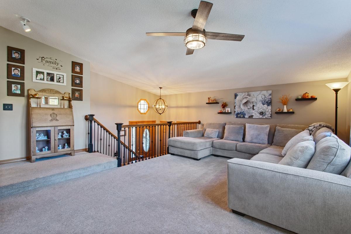 View of Residential at 670 Conestoga Trail, Chanhassen MN 55317, Chanhassen (15 of 31) - Mike Wilen | Minnesota Team Real Estate