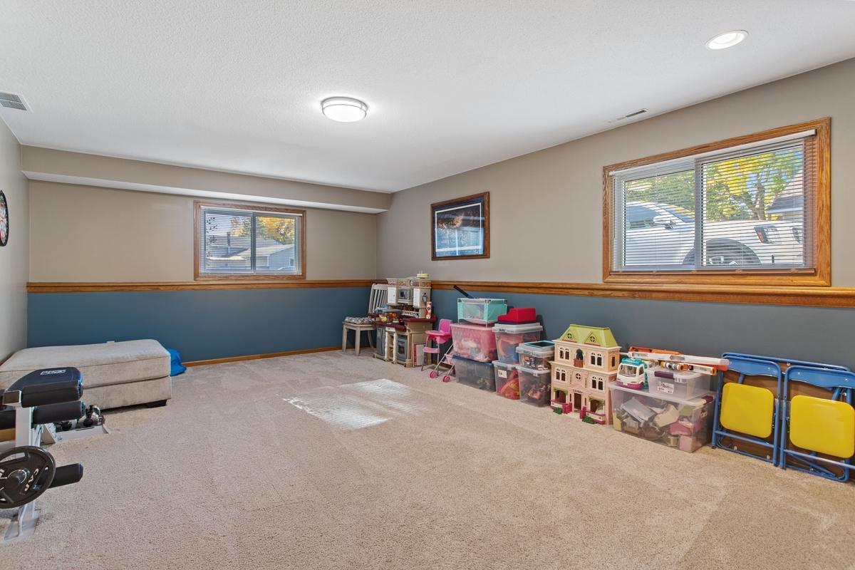 View of Residential at 670 Conestoga Trail, Chanhassen MN 55317, Chanhassen (26 of 31) - Mike Wilen | Minnesota Team Real Estate