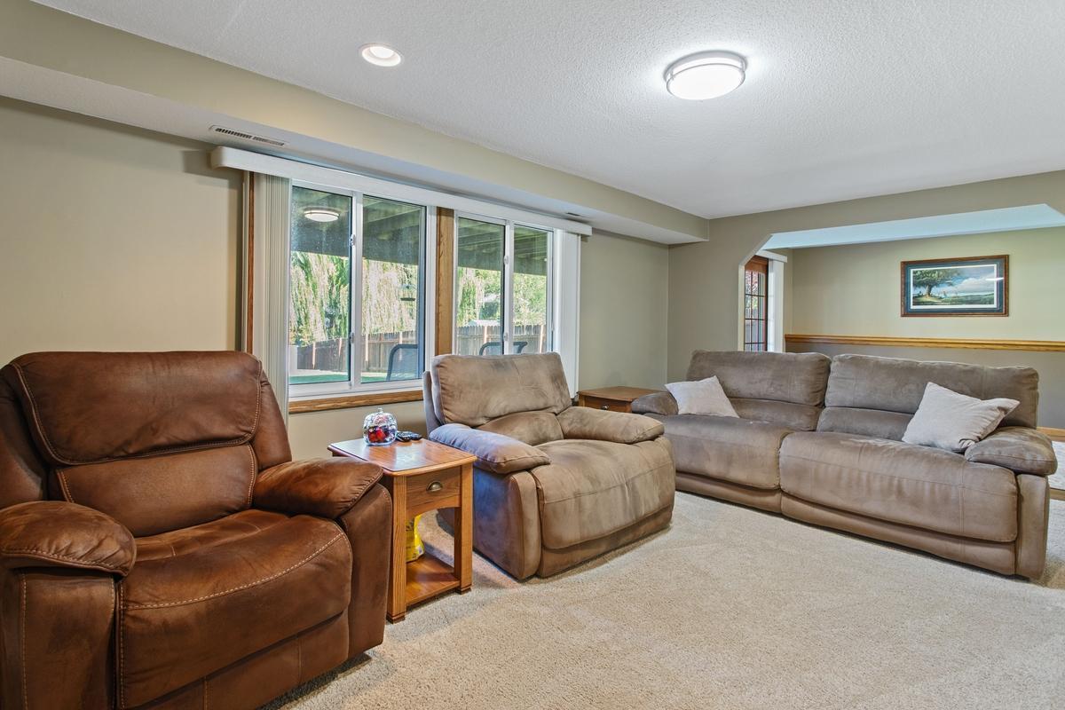 View of Residential at 670 Conestoga Trail, Chanhassen MN 55317, Chanhassen (24 of 31) - Mike Wilen | Minnesota Team Real Estate