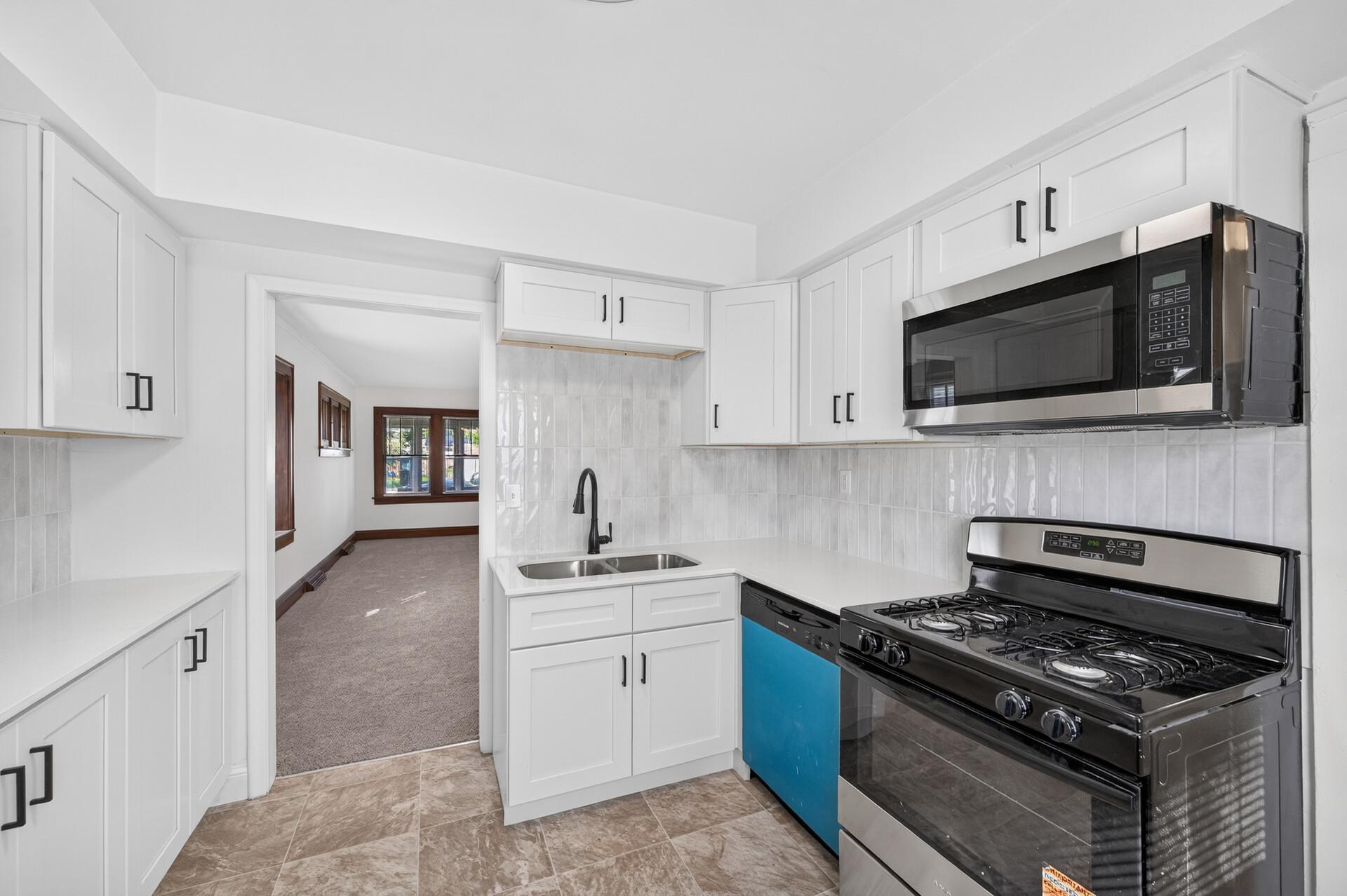 View of Residential at 1190 Magnolia Avenue, Saint Paul MN 55106, Saint Paul (9 of 23) - Mike Wilen | Minnesota Team Real Estate