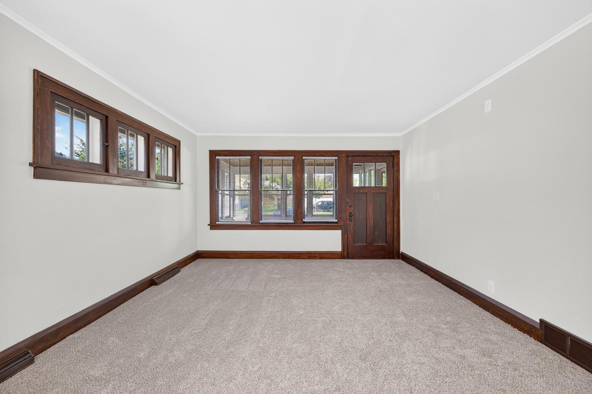 View of Residential at 1190 Magnolia Avenue, Saint Paul MN 55106, Saint Paul (4 of 23) - Mike Wilen | Minnesota Team Real Estate