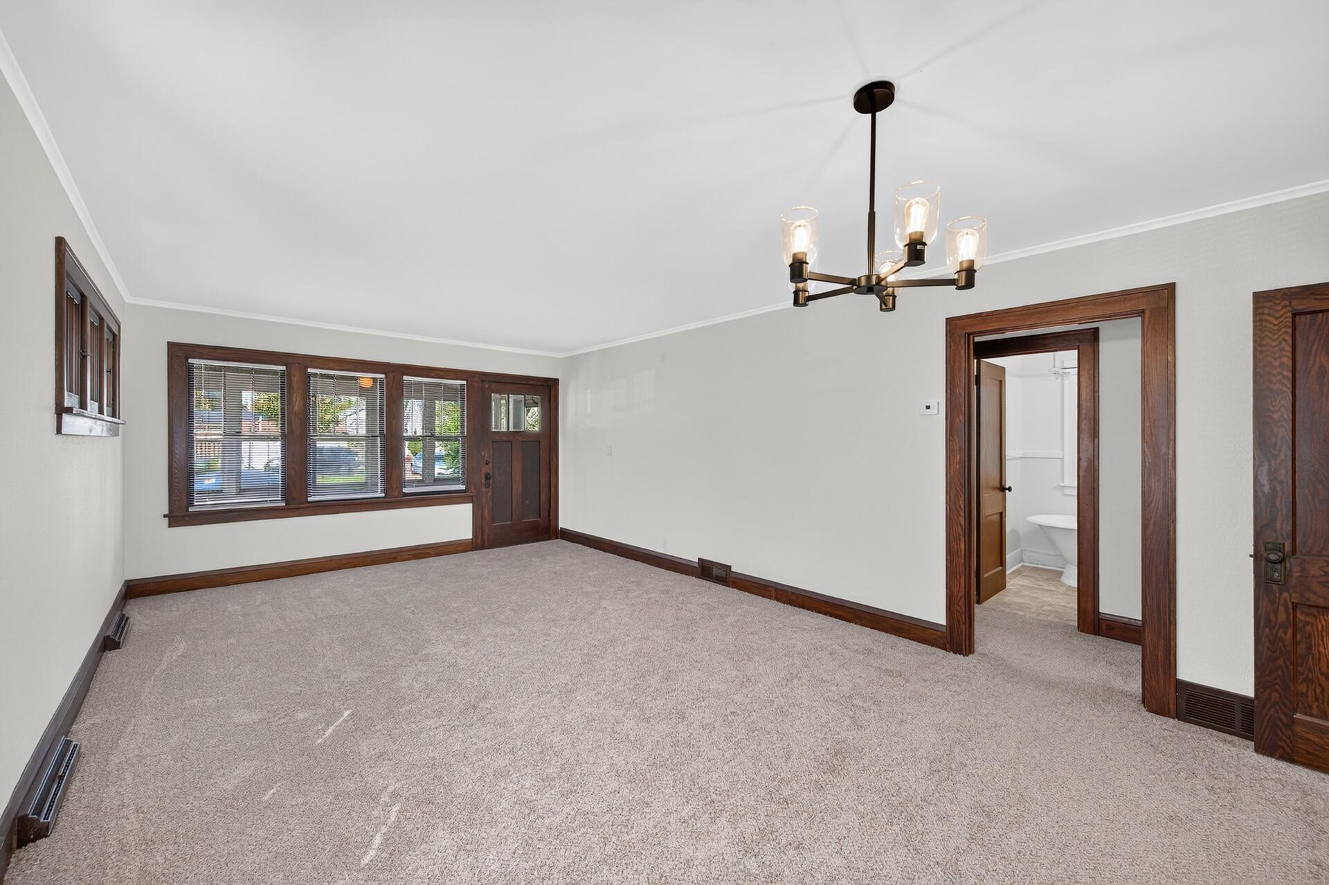 View of Residential at 1190 Magnolia Avenue, Saint Paul MN 55106, Saint Paul (7 of 23) - Mike Wilen | Minnesota Team Real Estate