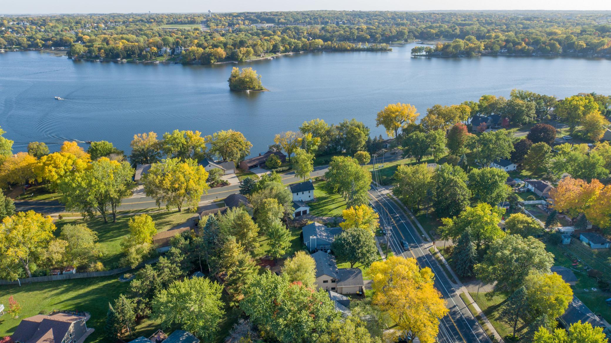 View of Residential at 800 Crystal Lake Road, Burnsville MN 55306, Burnsville (4 of 63) - Mike Wilen | Minnesota Team Real Estate