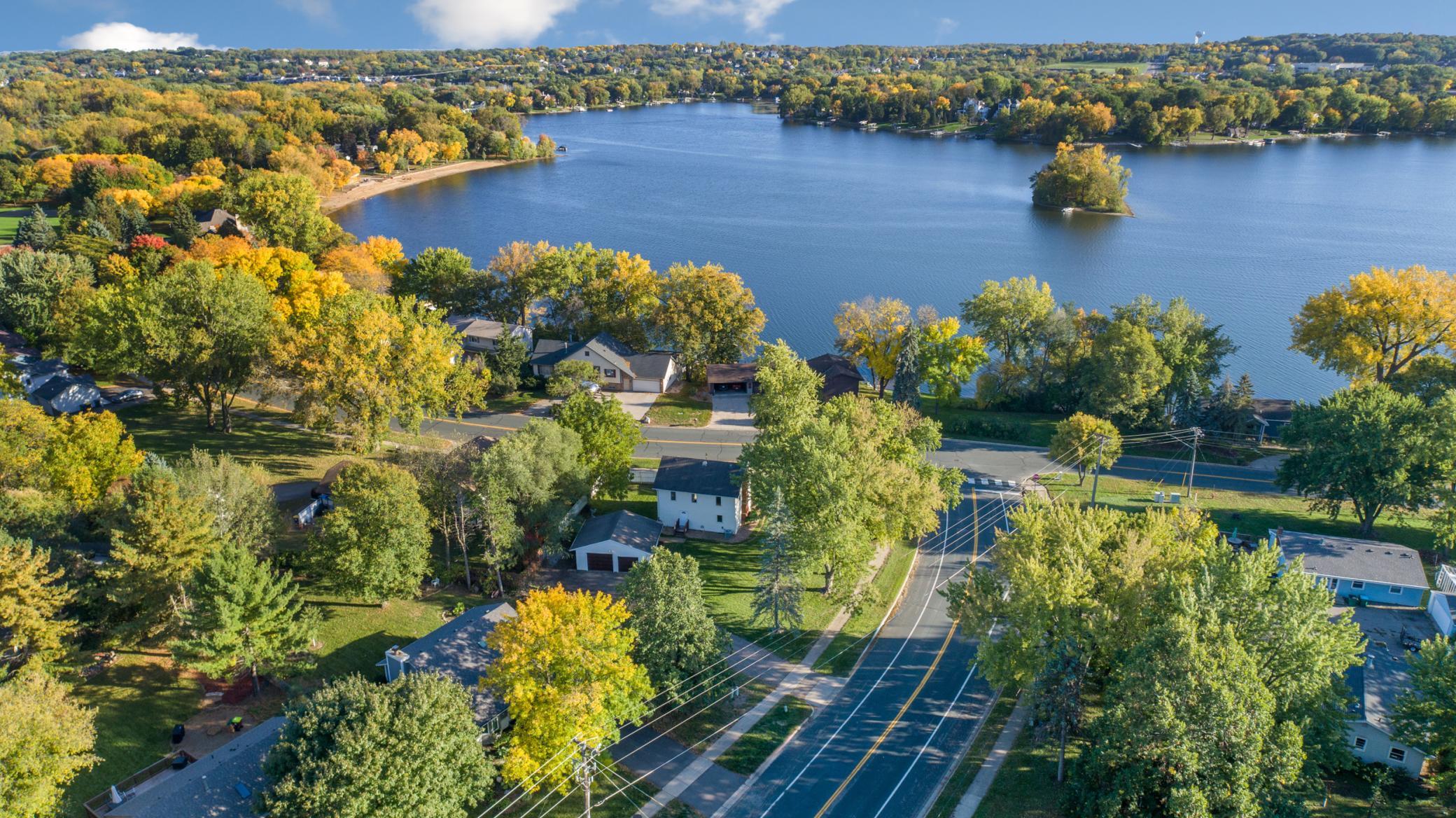 View of Residential at 800 Crystal Lake Road, Burnsville MN 55306, Burnsville (3 of 63) - Mike Wilen | Minnesota Team Real Estate