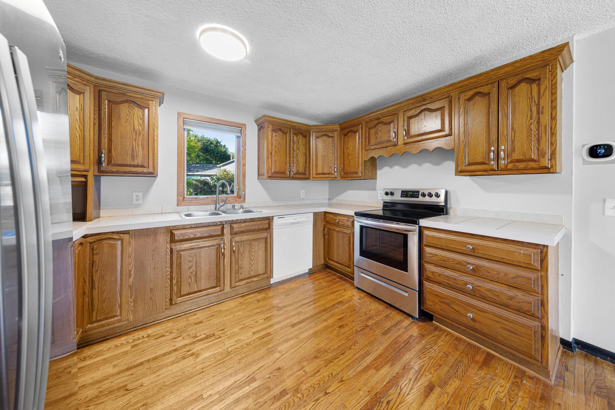 View of Residential at 800 Crystal Lake Road, Burnsville MN 55306, Burnsville (28 of 63) - Mike Wilen | Minnesota Team Real Estate