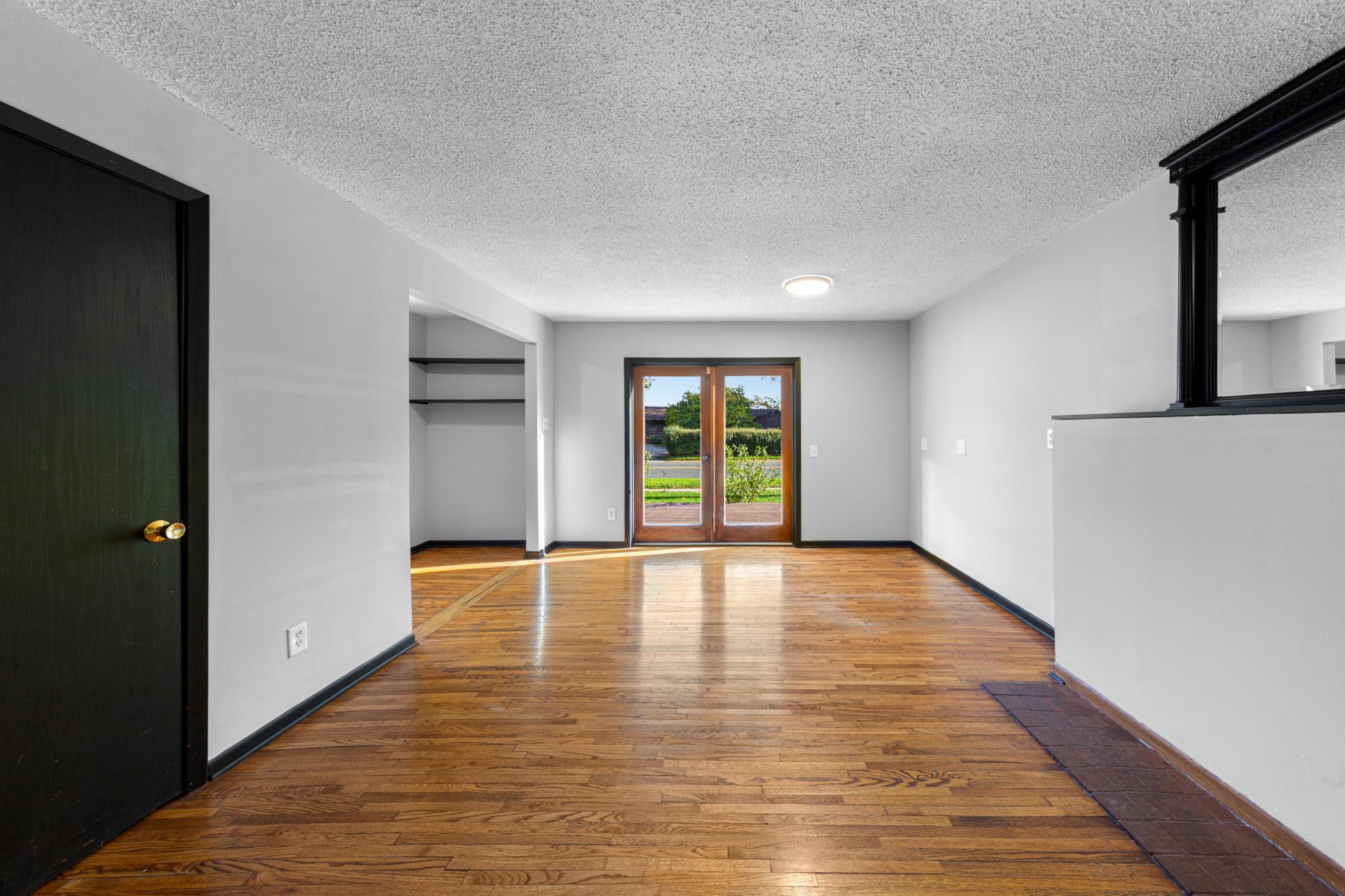 View of Residential at 800 Crystal Lake Road, Burnsville MN 55306, Burnsville (25 of 63) - Mike Wilen | Minnesota Team Real Estate