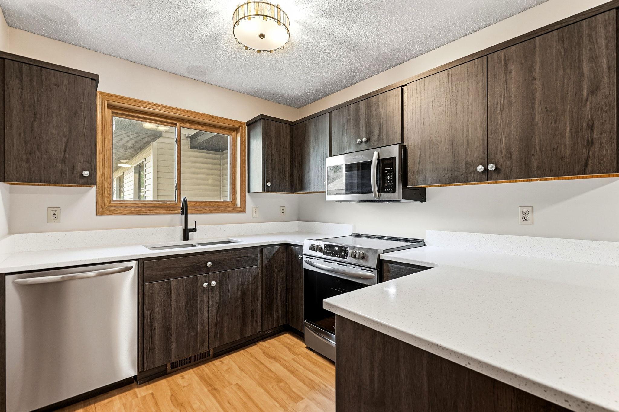 View of Residential at 5545 Orleans Lane #6, Plymouth MN 55442, Plymouth (9 of 26) - Mike Wilen | Minnesota Team Real Estate