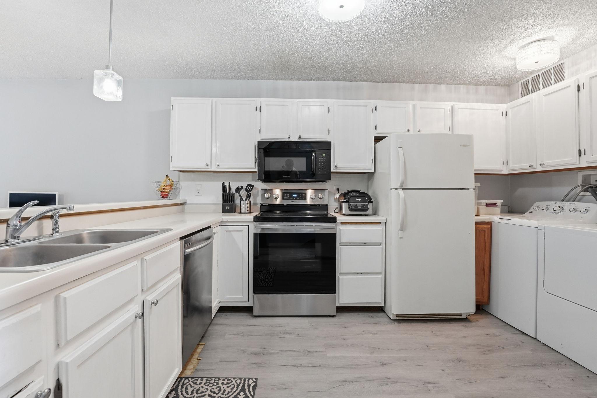 View of Residential at 3040 Shields Drive #104, Eagan MN 55121, Eagan (11 of 26) - Mike Wilen | Minnesota Team Real Estate