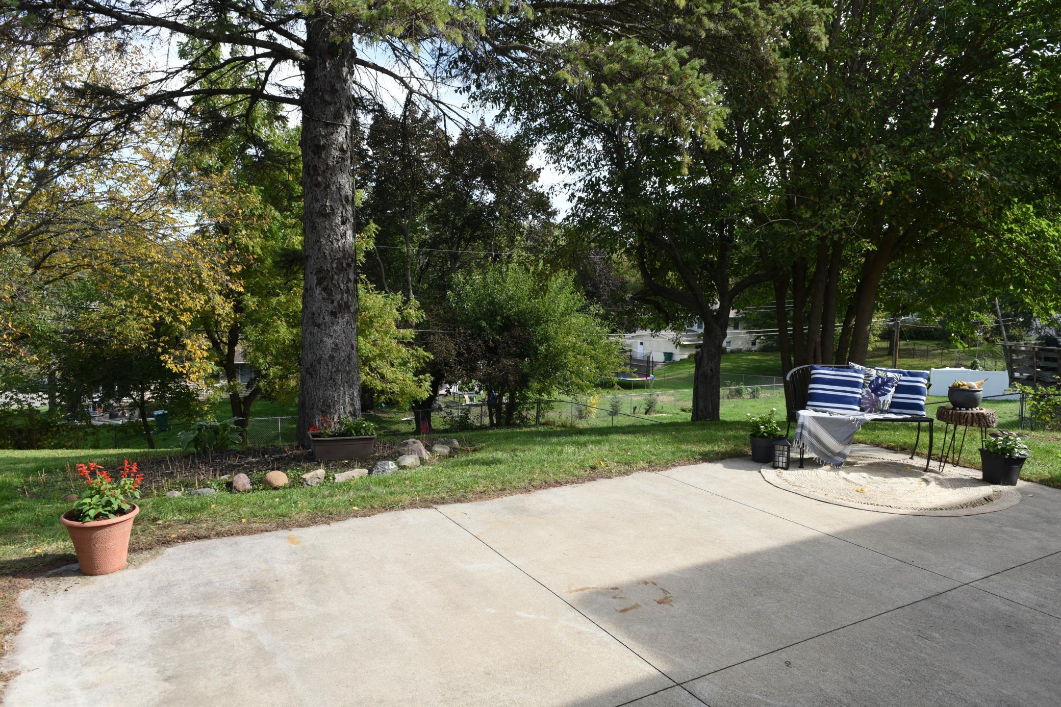 View of Residential at 8644 Poplar Bridge Curve, Bloomington MN 55437, Bloomington (9 of 36) - Mike Wilen | Minnesota Team Real Estate