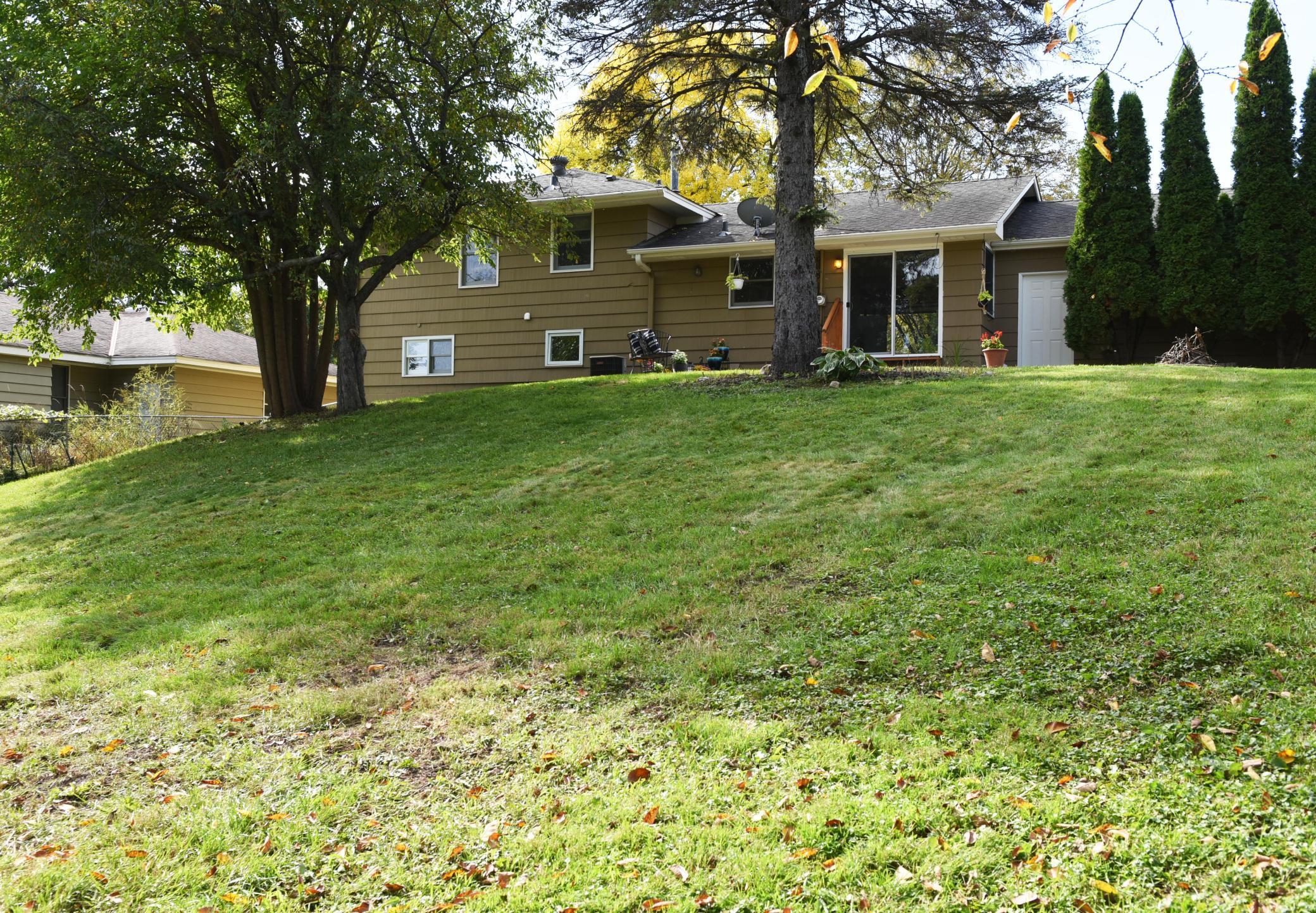 View of Residential at 8644 Poplar Bridge Curve, Bloomington MN 55437, Bloomington (7 of 36) - Mike Wilen | Minnesota Team Real Estate